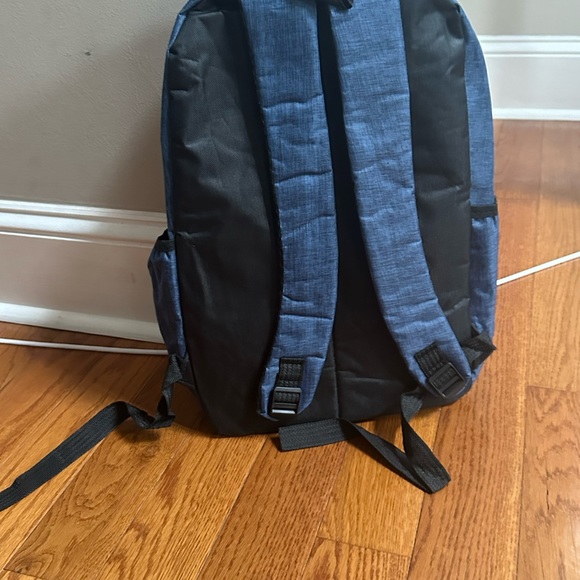 Back Pack - Picture 4 of 15